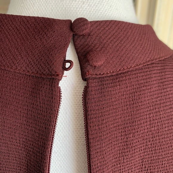 Ann Taylor Keyhole Neck Slits Size 14 - Picture 17 of 17